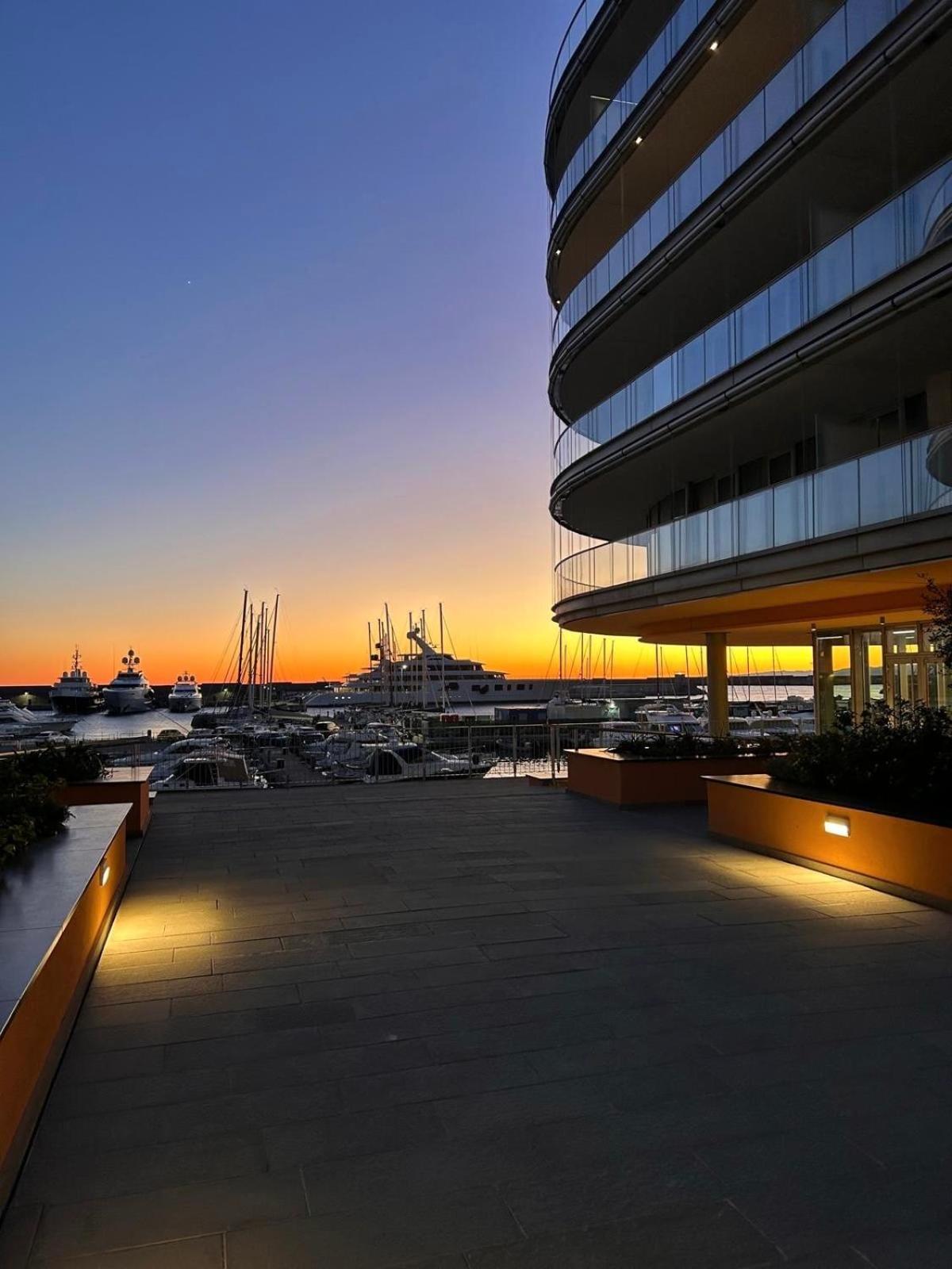 Casa Piano Waterfront Wifi Free Parking *