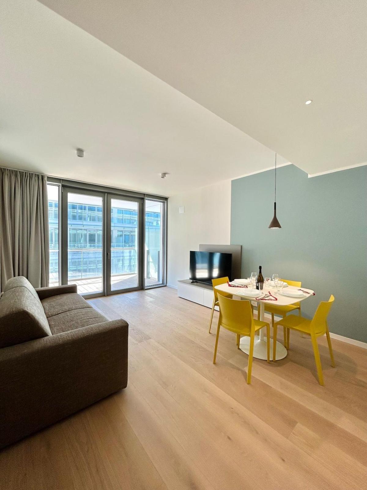 Casa Piano Waterfront Wifi Free Parking Apartment