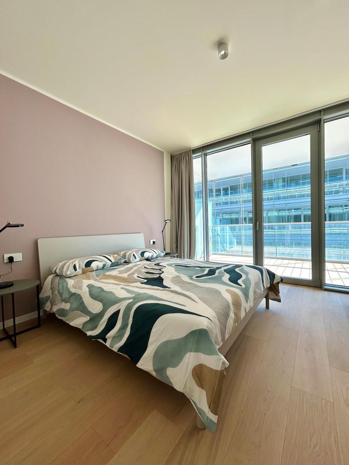 Casa Piano Waterfront Wifi Free Parking Apartment